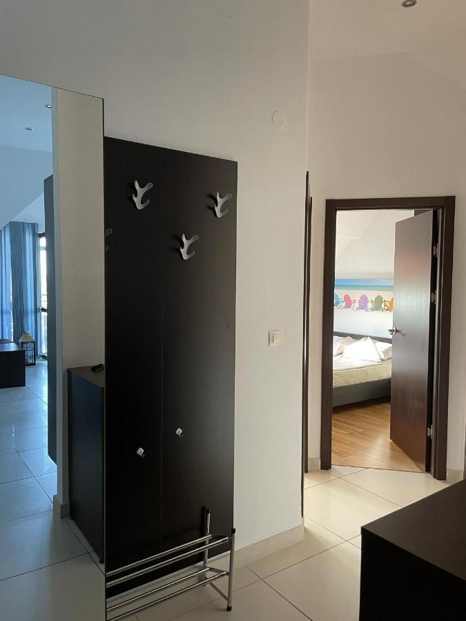 Stunning 2-Bed Apartment In Sea Resort Varna Άγιος Κωνσταντίνος και Ελένη Εξωτερικό φωτογραφία